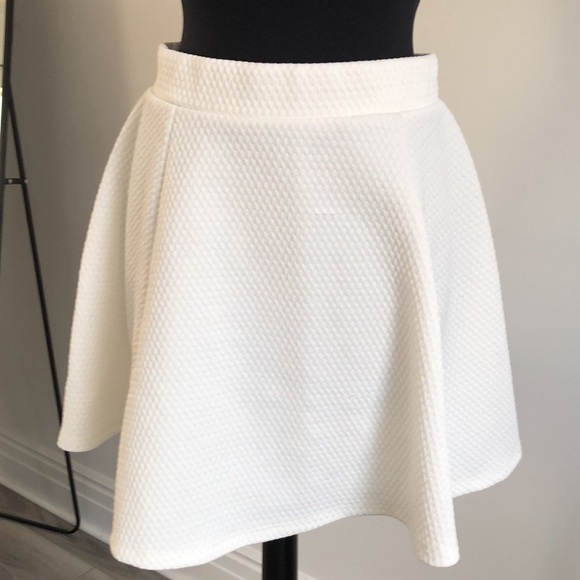 White Skater Skirt - Picture 4 of 9